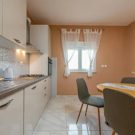 Appartement Dora *
